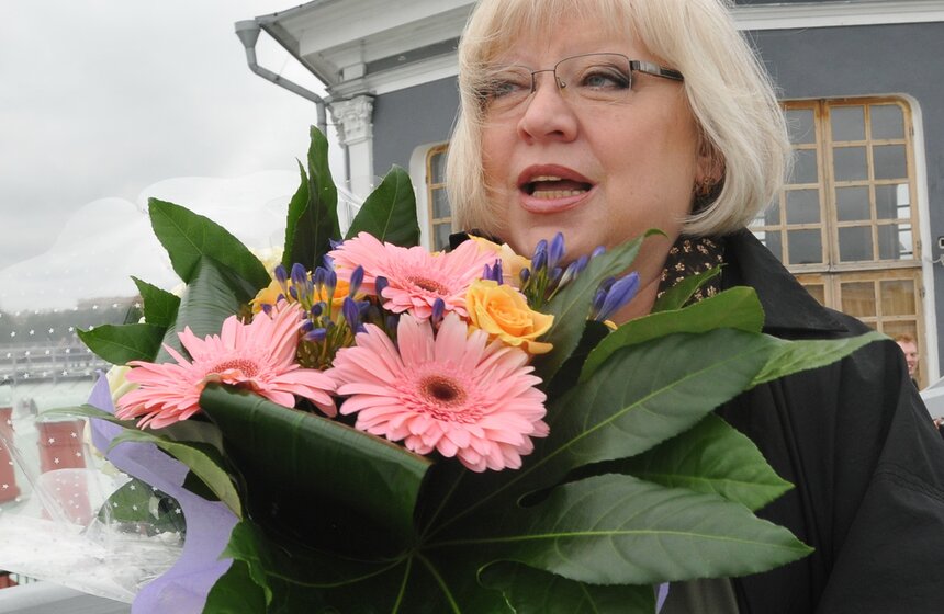 Актриса Светлана Крючкова во время посещения Петропавловской крепости в день своего 60-летия. Фото: ТАСС/ Юрий Белинский