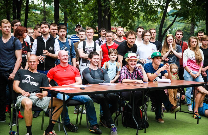 Бесплатная площадка для воркаута открылась в "Лужниках" 27 фото