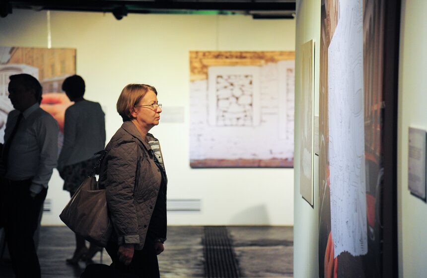 Выставка "Карандаш против камеры" в Московском планетарии 27 фото