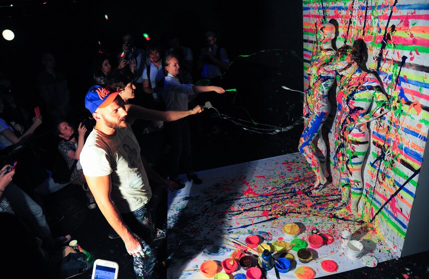 Выставка "Карандаш против камеры" в Московском планетарии 35 фото