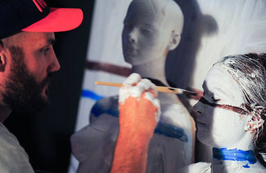 Выставка "Карандаш против камеры" в Московском планетарии 29 фото