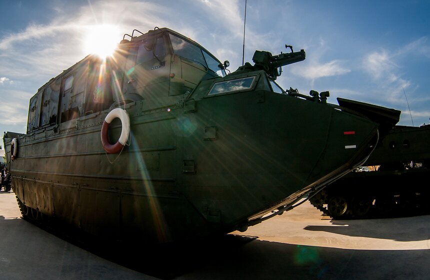 Военный форум "Армия-2015": от экипировки до новых боевых машин 4 фото