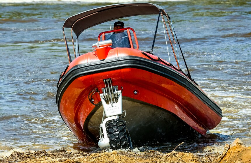 Военный форум "Армия-2015": от экипировки до новых боевых машин 15 фото