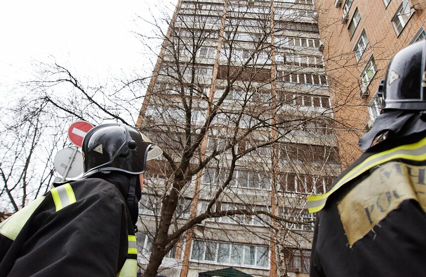 Спасенная семья объявила благодарность пожарникам 16 фото