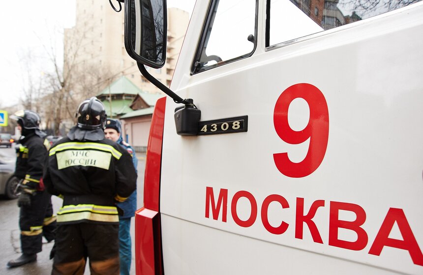 Спасенная семья объявила благодарность пожарникам 15 фото