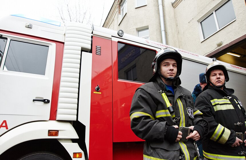 Спасенная семья объявила благодарность пожарникам 21 фото