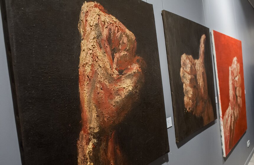 В галерее Artstory открылась выставка "Последний маргинал" 14 фото