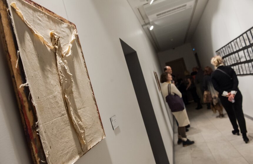 В галерее Artstory открылась выставка "Последний маргинал" 5 фото