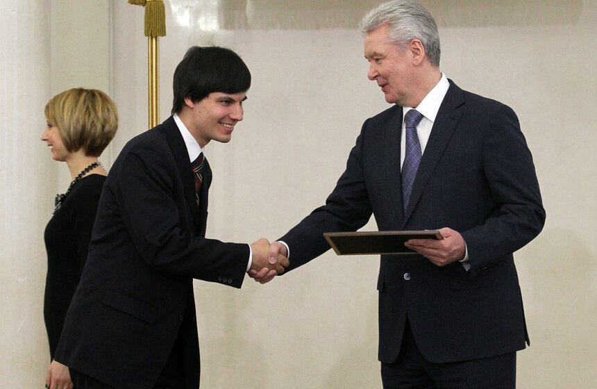 Сергей Собянин вручил премии в области науки молодым ученым 10 фото
