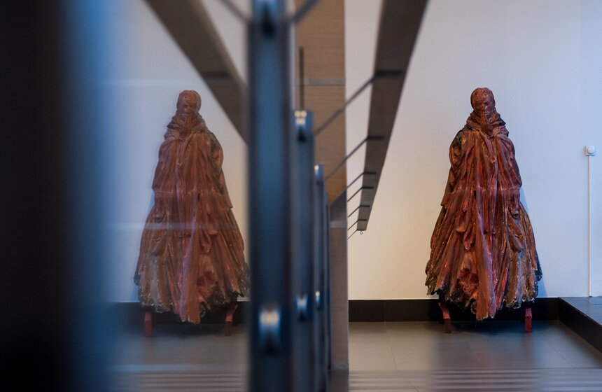 В Москве открылась выставка скульптора Алексея Благовестнова 16 фото