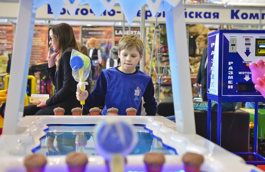 На ВДНХ открылась международная выставка аттракционов 3 фото