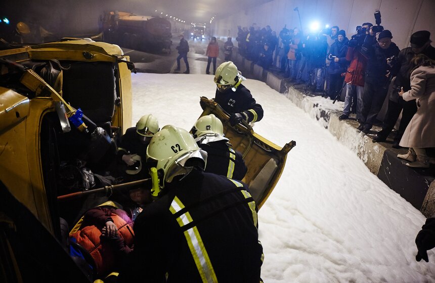В Алабяно-Балтийском тоннеле прошли учения спасателей МЧС 18 фото