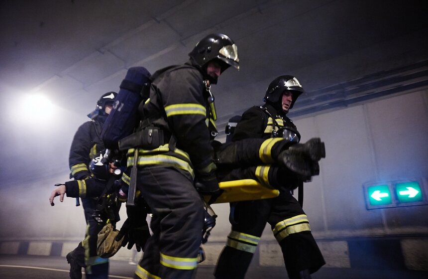 В Алабяно-Балтийском тоннеле прошли учения спасателей МЧС 20 фото