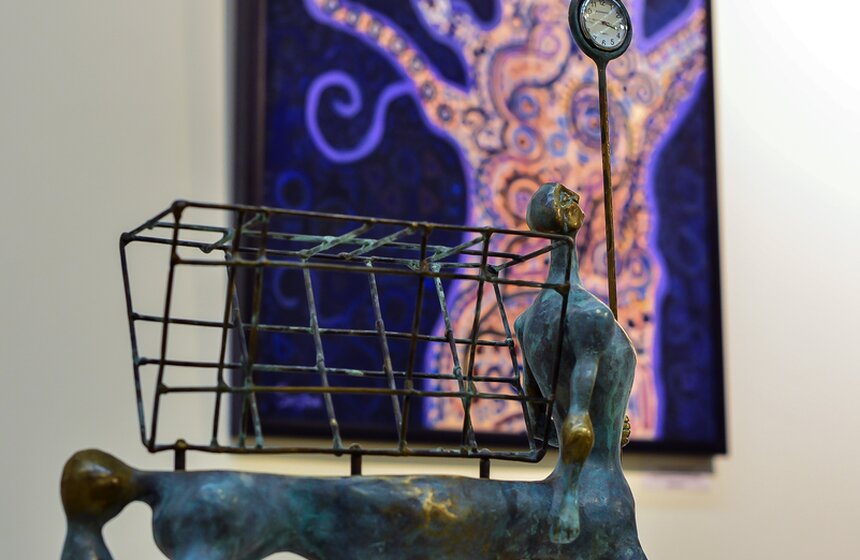 В ЦДХ открылся международный художественный салон "Люди и мир" 14 фото