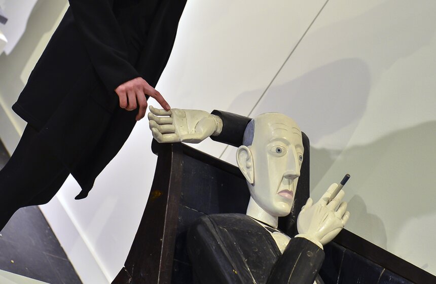 В ЦДХ открылся международный художественный салон "Люди и мир" 9 фото