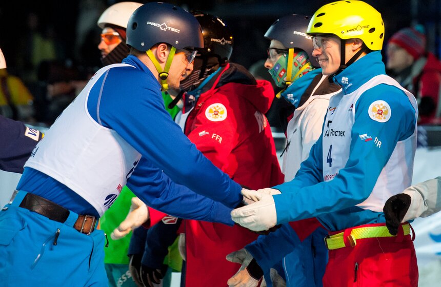 В Москве прошел этап кубка мира по лыжной акробатике 4 фото