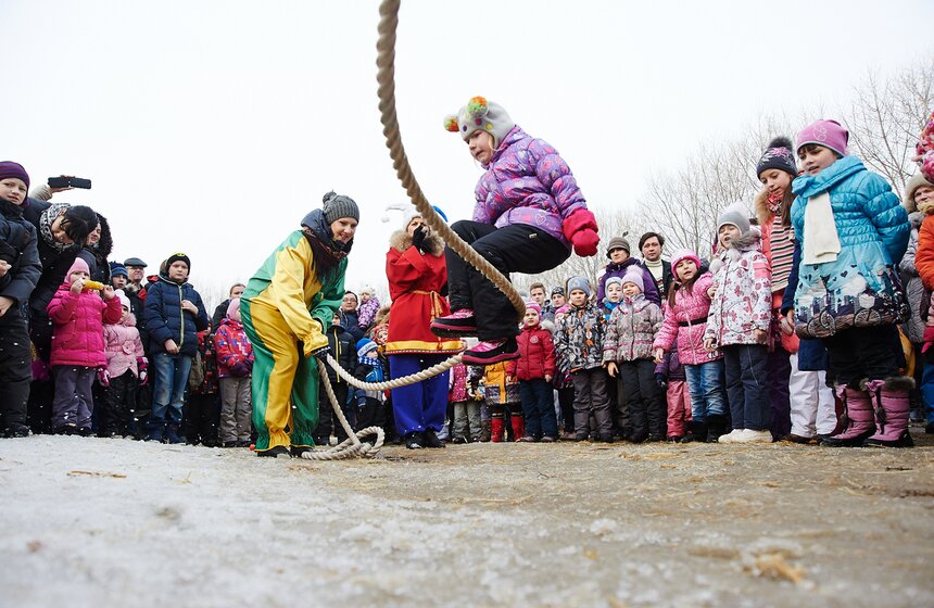 В Коломенском попрощались с Масленицей 12 фото
