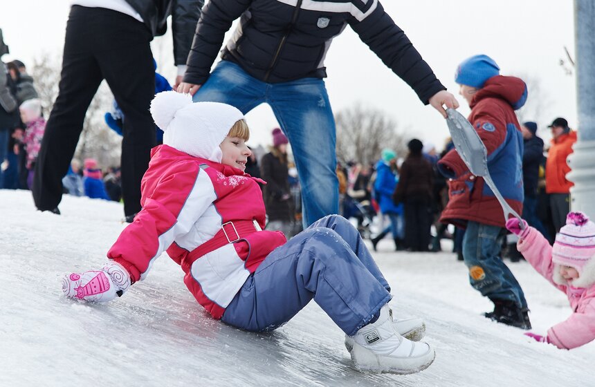 В Коломенском попрощались с Масленицей 15 фото