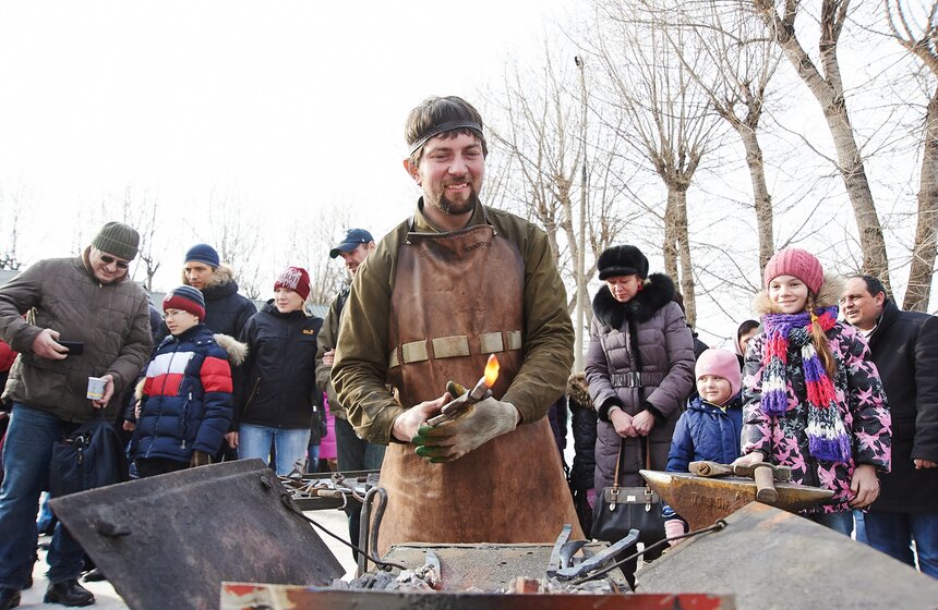 В Коломенском попрощались с Масленицей 2 фото