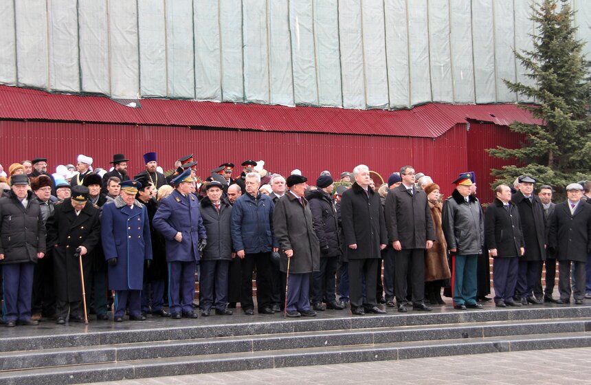 Сергей Собянин возложил цветы к Могиле Неизвестного Солдата 14 фото
