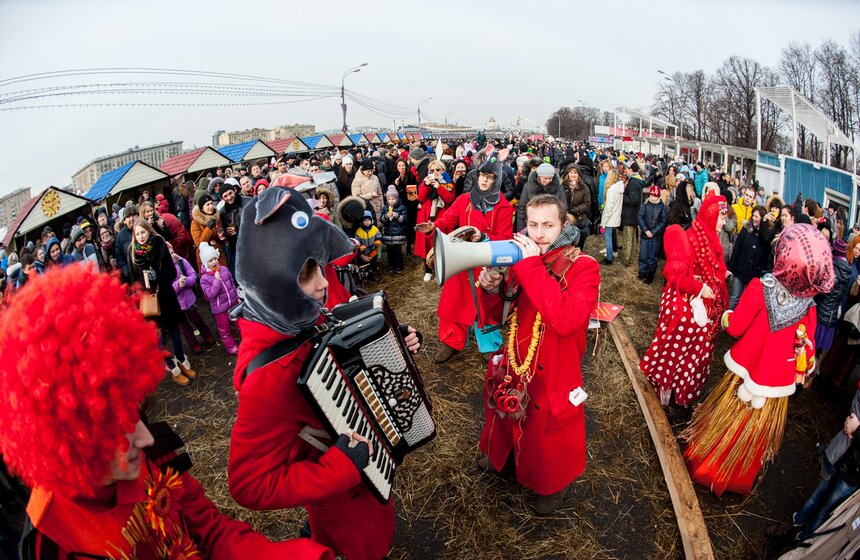 В Парке Горького прошла блинная ярмарка 15 фото
