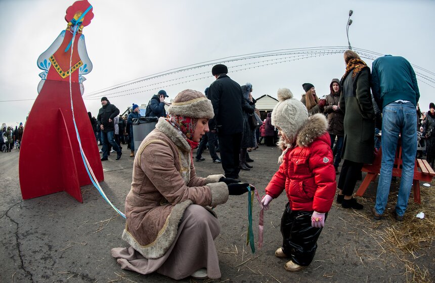 В Парке Горького прошла блинная ярмарка 16 фото
