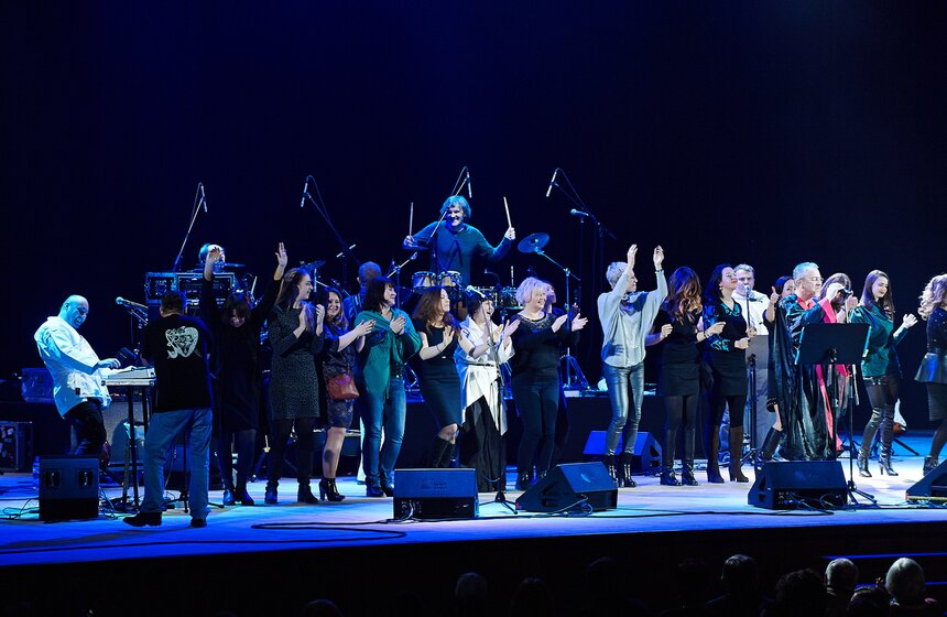 Эмир Кустурица и Горан Брегович дали совместный концерт в Кремле 27 фото