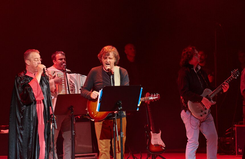 Эмир Кустурица и Горан Брегович дали совместный концерт в Кремле 8 фото