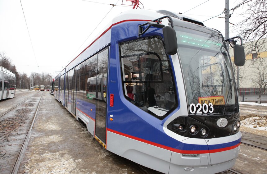 В столице начали тестировать трамвай "Метелица" 14 фото