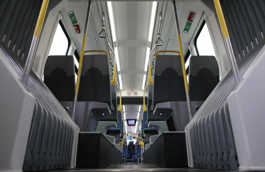 В столице начали тестировать трамвай "Метелица" 10 фото