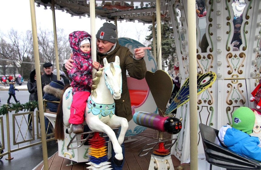 В столице отмечают Масленицу 16 фото