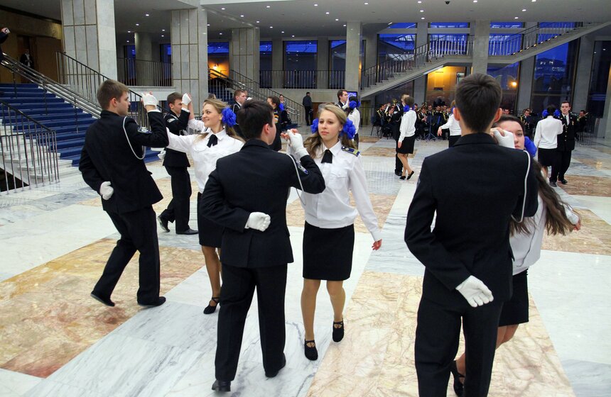 В Москве провели первый кадетский форум 7 фото