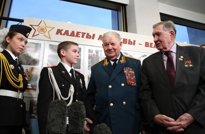В Москве провели первый кадетский форум 5 фото