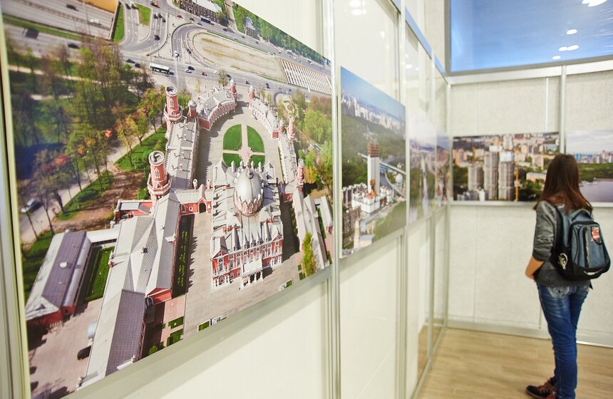 В "Доме на Брестской" открылась фотовыставка "Москва с высоты…" 12 фото