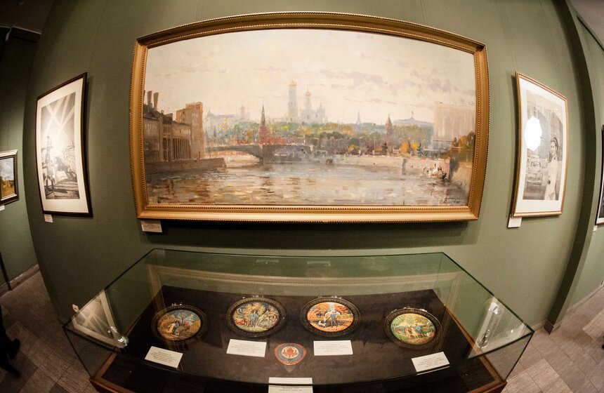 В школе Андрияки открылась выставка "История России" 6 фото