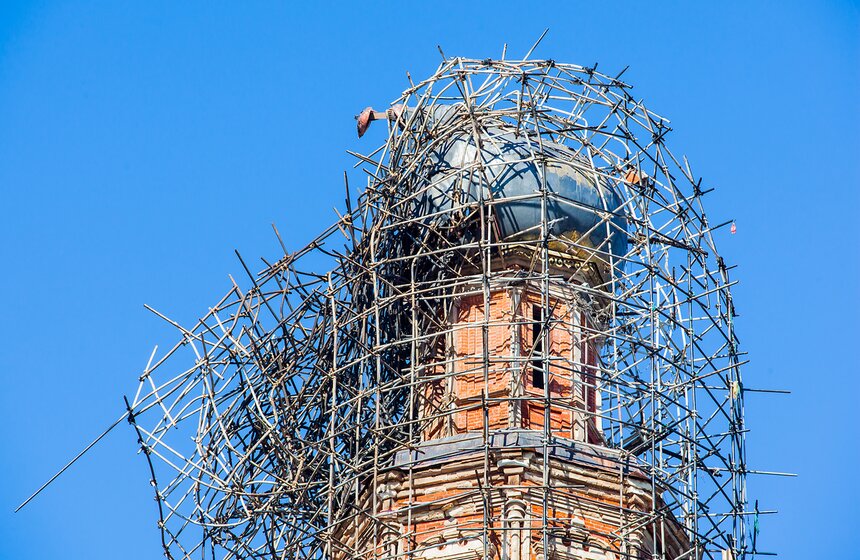 На колокольне Новодевичьего монастыря произошел пожар 8 фото