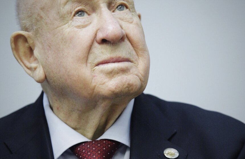 В Музее космонавтики отметили 50-летие выхода в открытый космос 3 фото