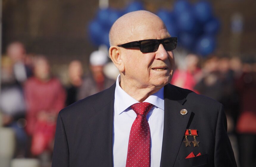 В Музее космонавтики отметили 50-летие выхода в открытый космос 14 фото