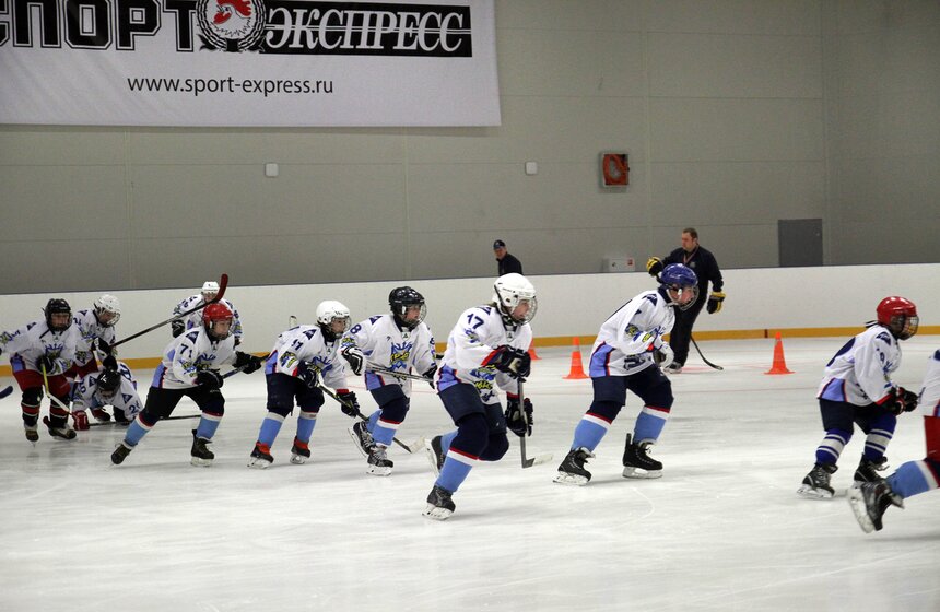 Сергей Собянин осмотрел новый ледовый дворец "Парк легенд" 7 фото