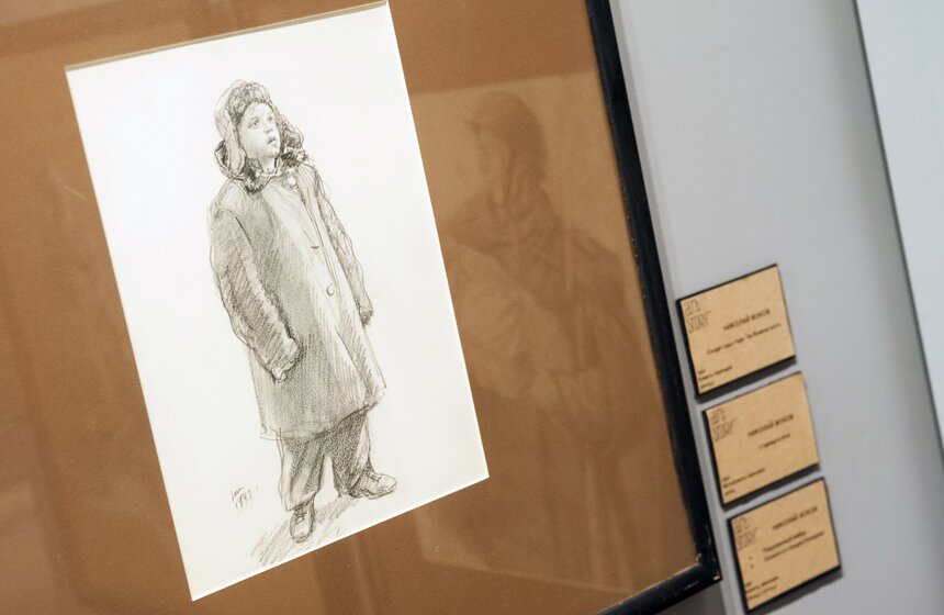 В галерее ARTSTORY открылась выставка "Война участвует во мне" 3 фото