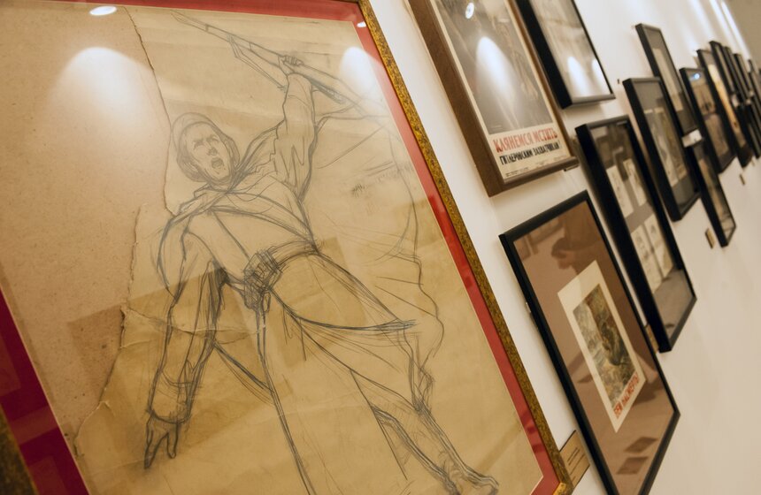 В галерее ARTSTORY открылась выставка "Война участвует во мне" 6 фото