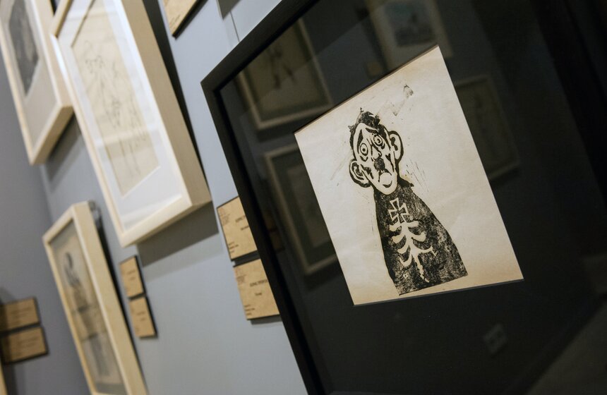 В галерее ARTSTORY открылась выставка "Война участвует во мне" 10 фото