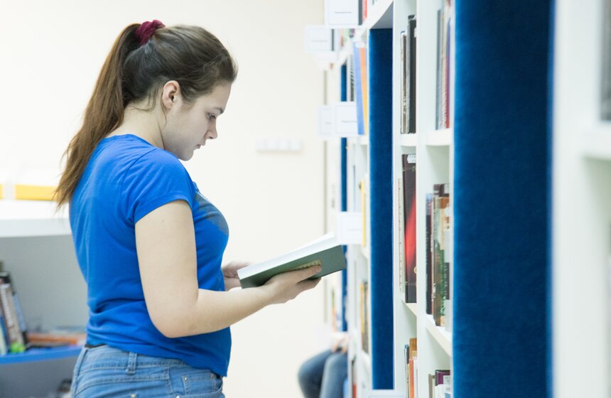 В Библиотеке имени Некрасова прошел поэтический фестиваль 10 фото