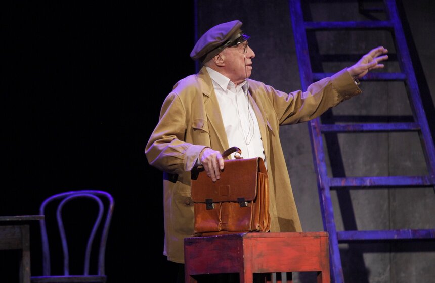 В театре имени Ермоловой поздравили с юбилеем Сергея Юрского 16 фото