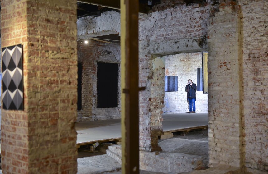 В музее Щусева открылась выставка венгерских фотосупрематистов 4 фото