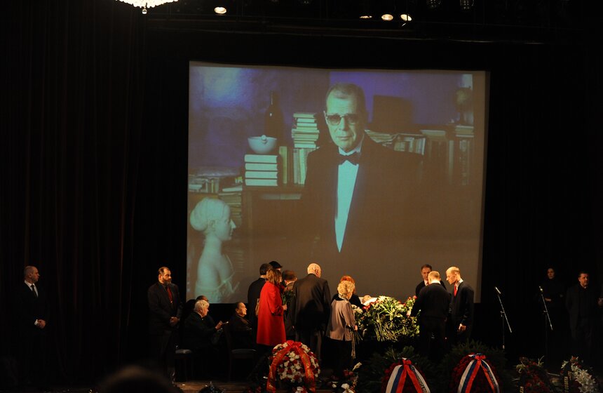 В Москве простились с писателем Аркадием Аркановым 2 фото