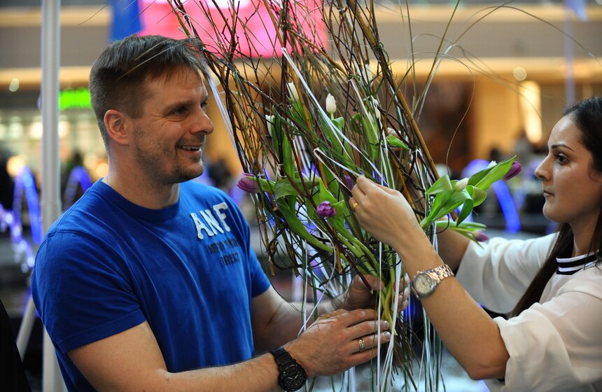 В Москве прошел благотворительный аукцион "Цветы. Добро. Ты" 11 фото