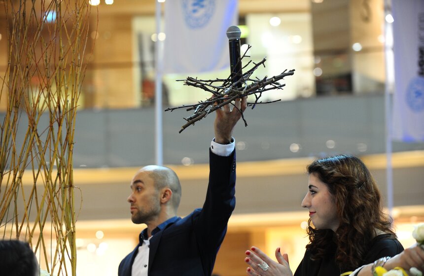 В Москве прошел благотворительный аукцион "Цветы. Добро. Ты" 24 фото