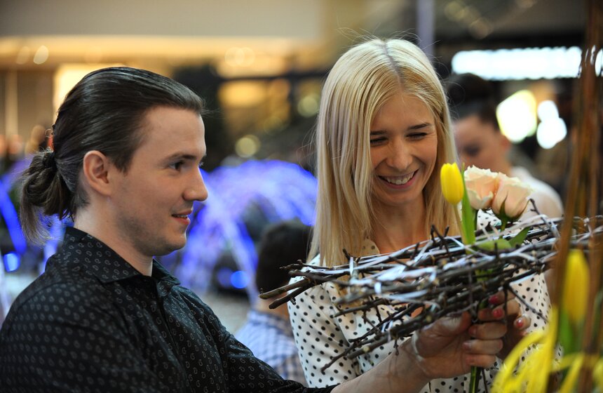 В Москве прошел благотворительный аукцион "Цветы. Добро. Ты" 17 фото