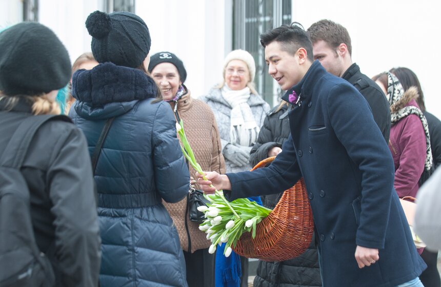 8 Марта в Саду "Эрмитаж" 7 фото